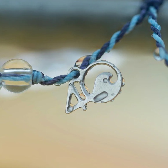 NWT 4Ocean Whale Beaded Bracelet Unisex, waterproof, adjustable from 7 to 13 in. - Picture 5 of 11